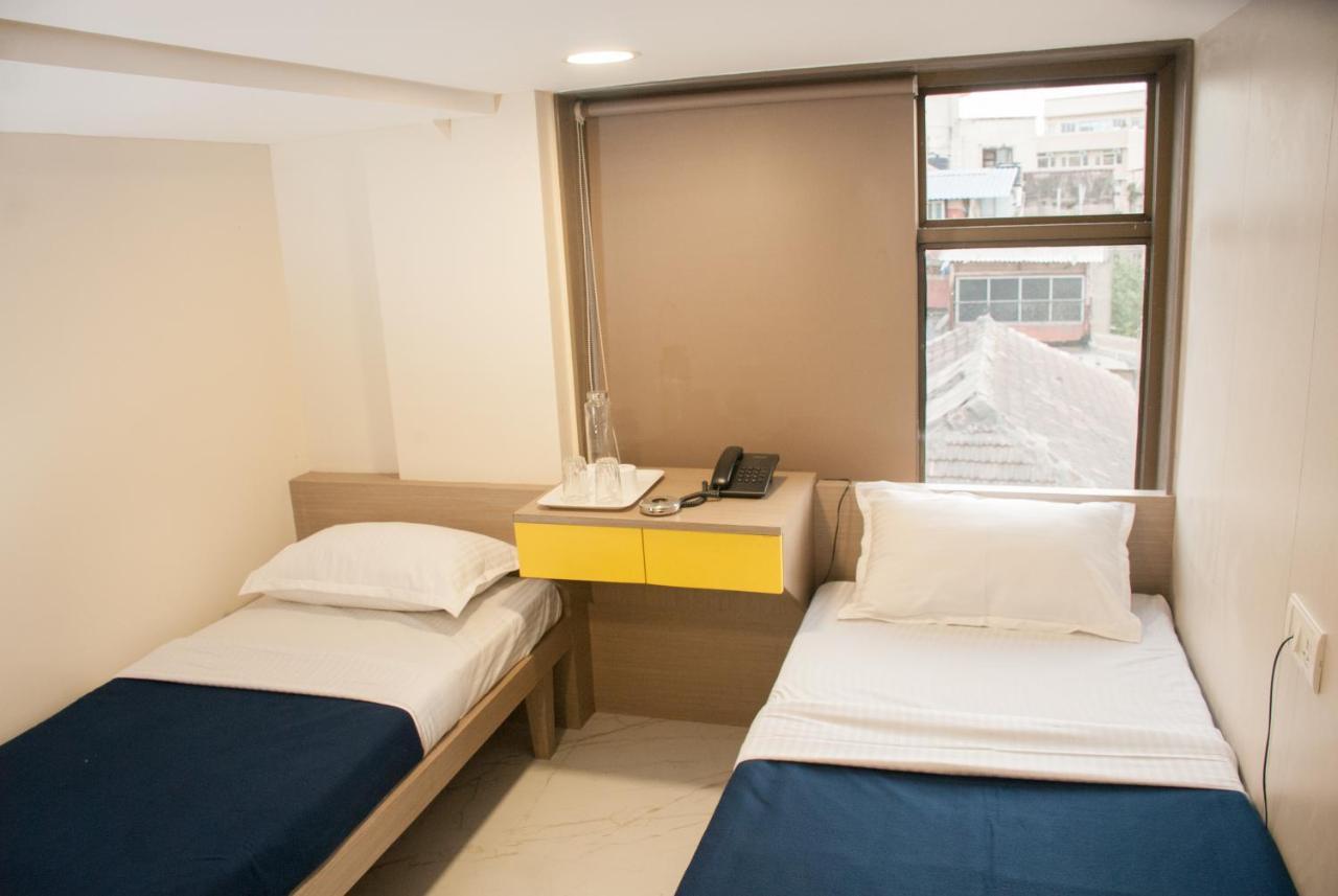 City Hotel Bombay Eksteriør billede